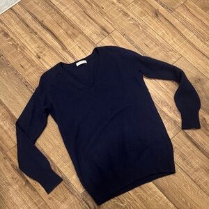 Equipment Navy V-Neck Sweater 100 % CASHMERE